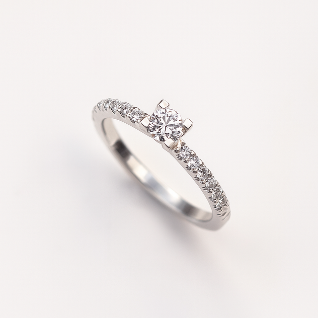 Monet Verlobungs- oder Ehering, Seitensteinring 0,53 ct Diamanten