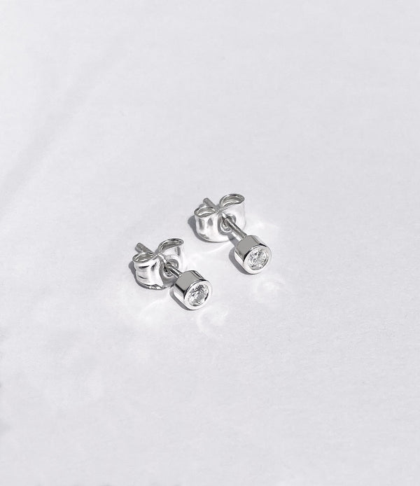MINOU Diamond ear studs 0.10 ct - Mila Silver