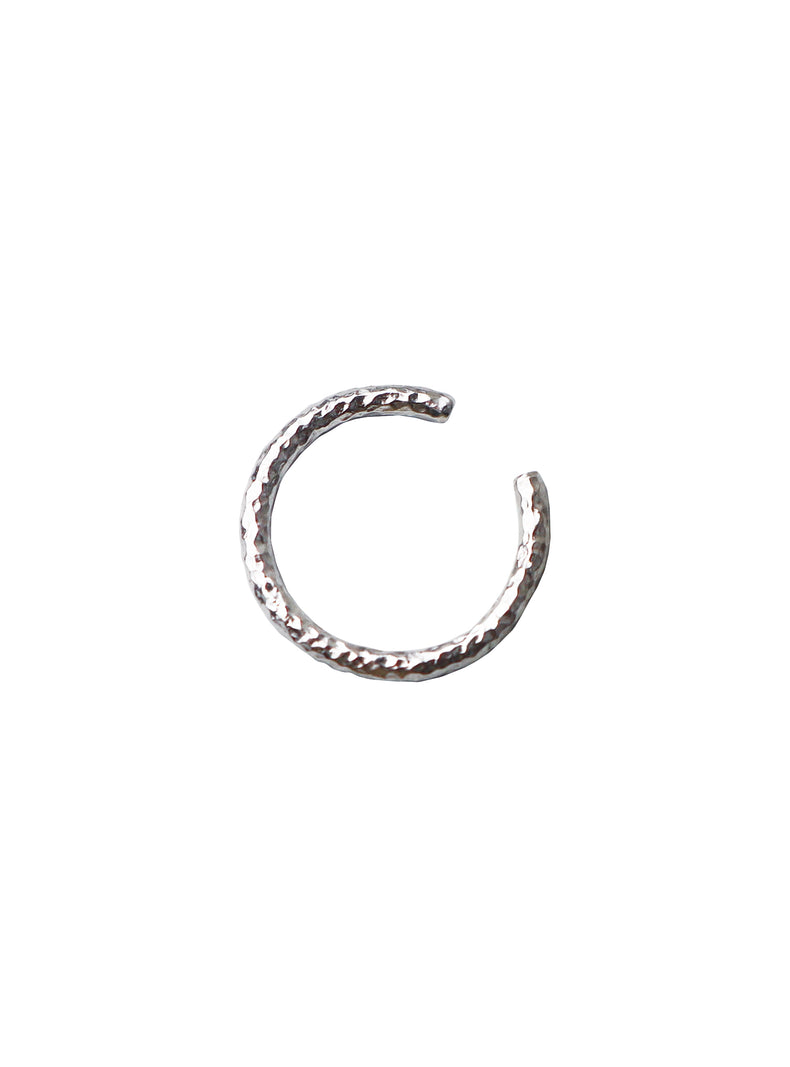 PLAIN THIN Ear Cuff, hamrad silver - Mila Silver