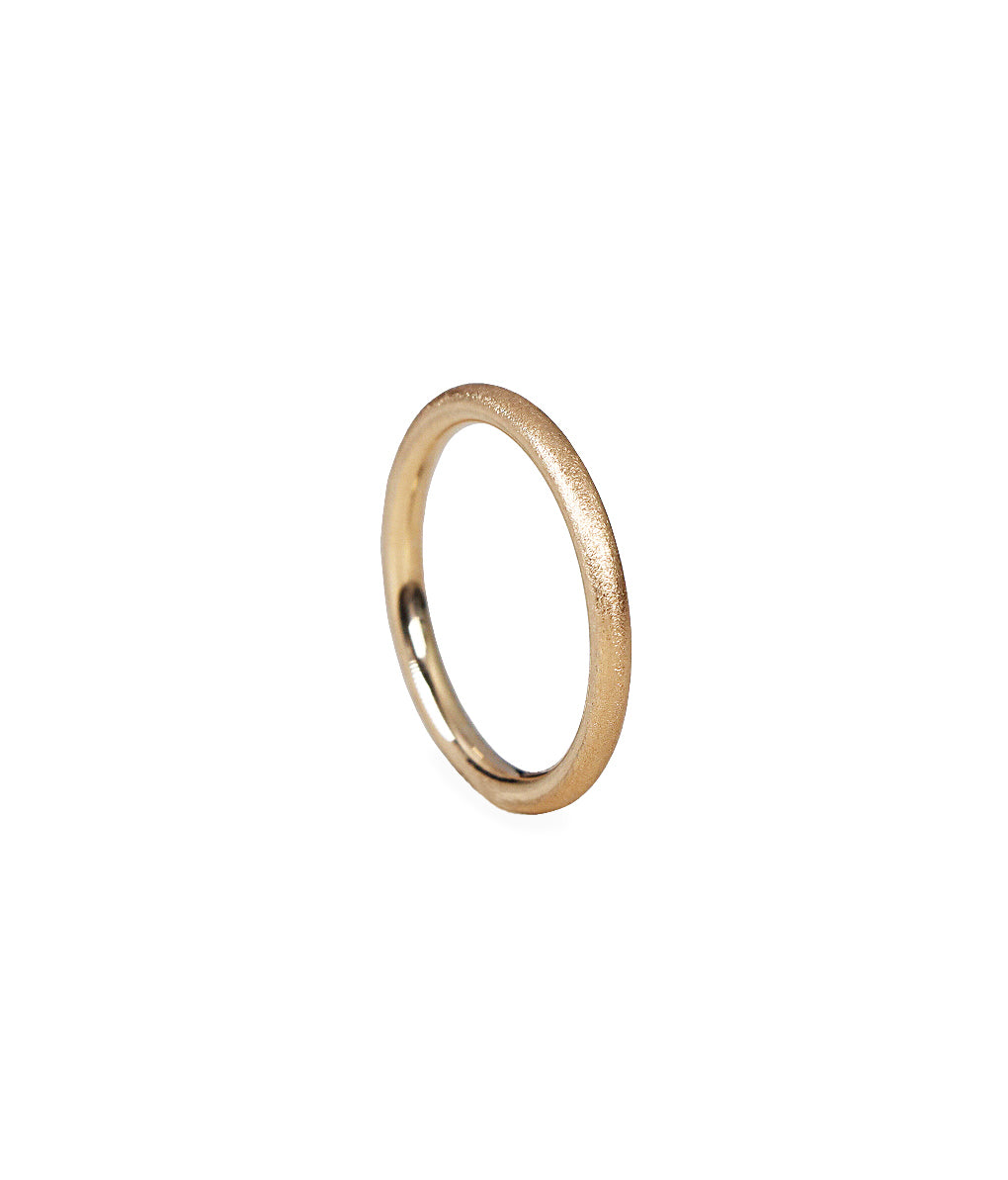 Gold Wavy Elegance Diamond Ring – GIVA Jewellery